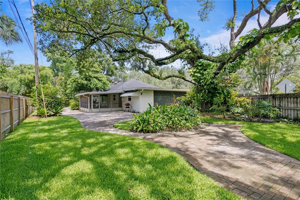 For Sale: $1,200,000 (3 beds, 2 baths, 1700 Square Feet)