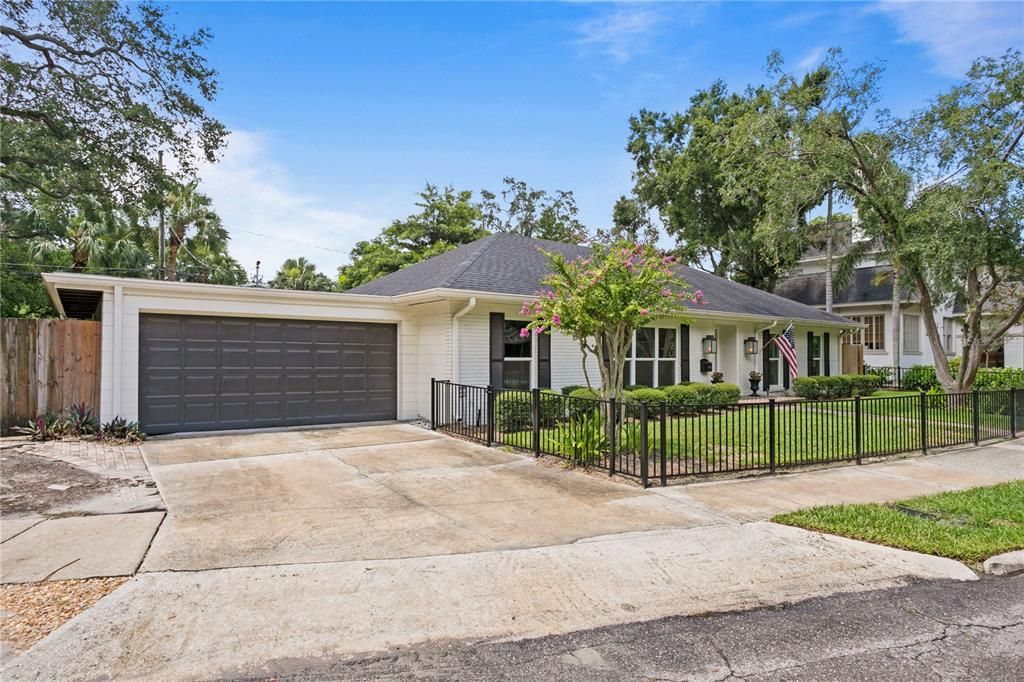 For Sale: $1,200,000 (3 beds, 2 baths, 1700 Square Feet)