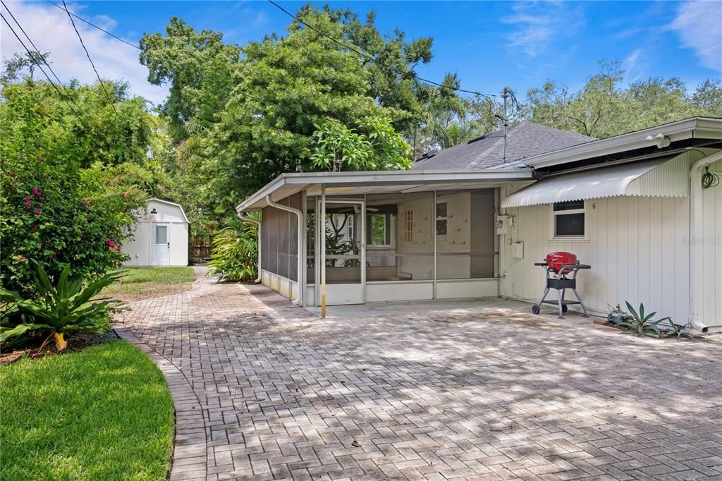 For Sale: $1,200,000 (3 beds, 2 baths, 1700 Square Feet)