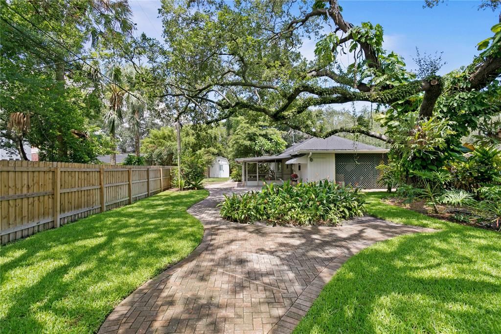 For Sale: $1,200,000 (3 beds, 2 baths, 1700 Square Feet)