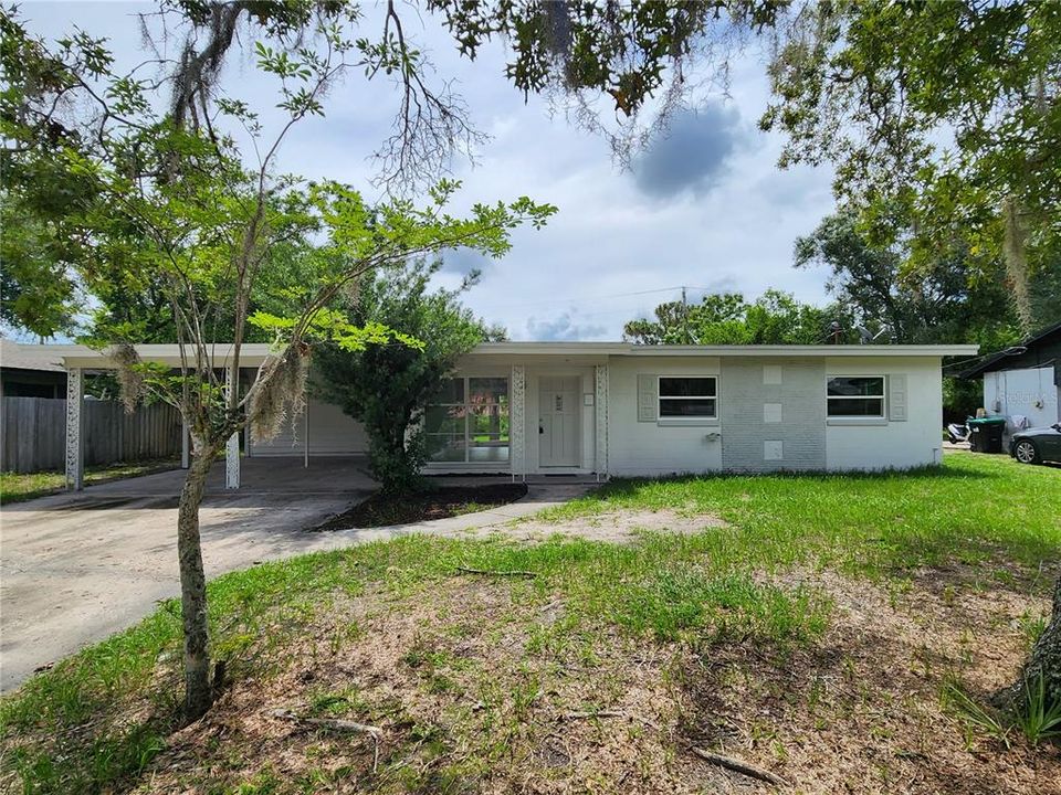 For Sale: $294,000 (3 beds, 2 baths, 1142 Square Feet)