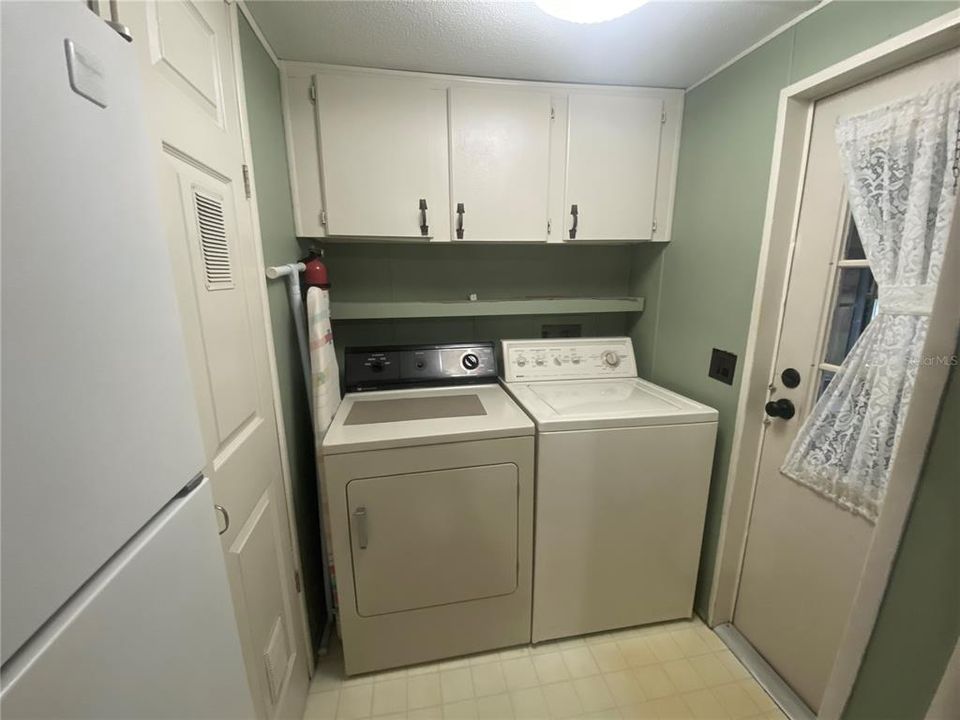 Active With Contract: $135,000 (3 beds, 2 baths, 1066 Square Feet)