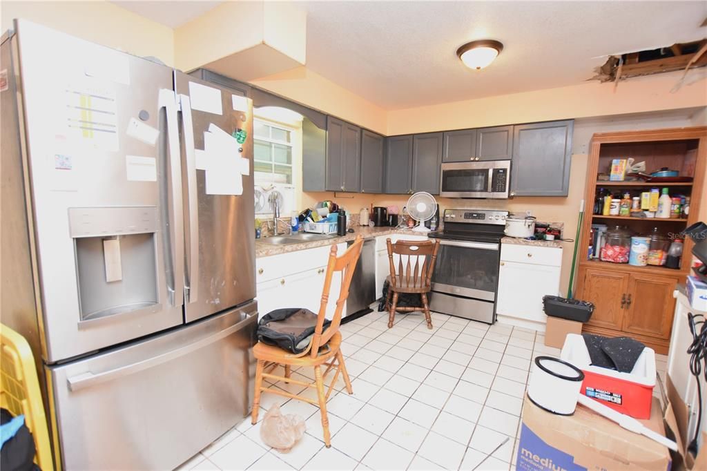 For Sale: $195,000 (4 beds, 2 baths, 1792 Square Feet)