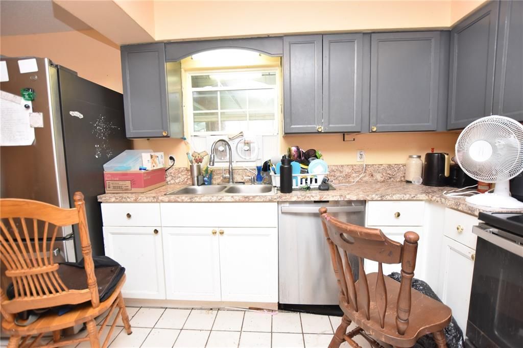 For Sale: $195,000 (4 beds, 2 baths, 1792 Square Feet)