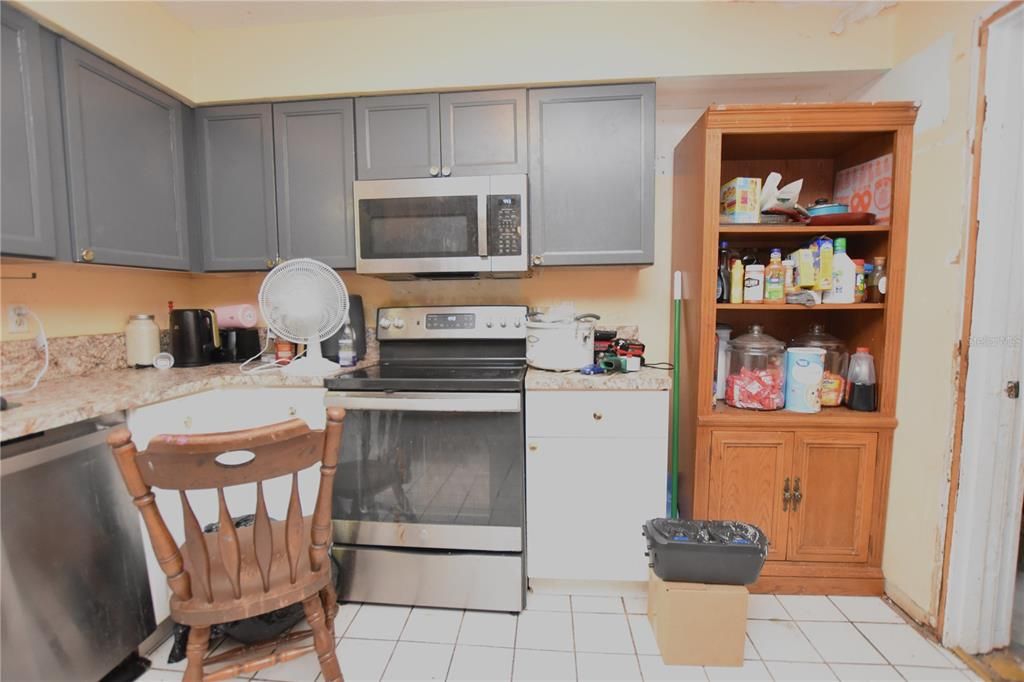 For Sale: $195,000 (4 beds, 2 baths, 1792 Square Feet)