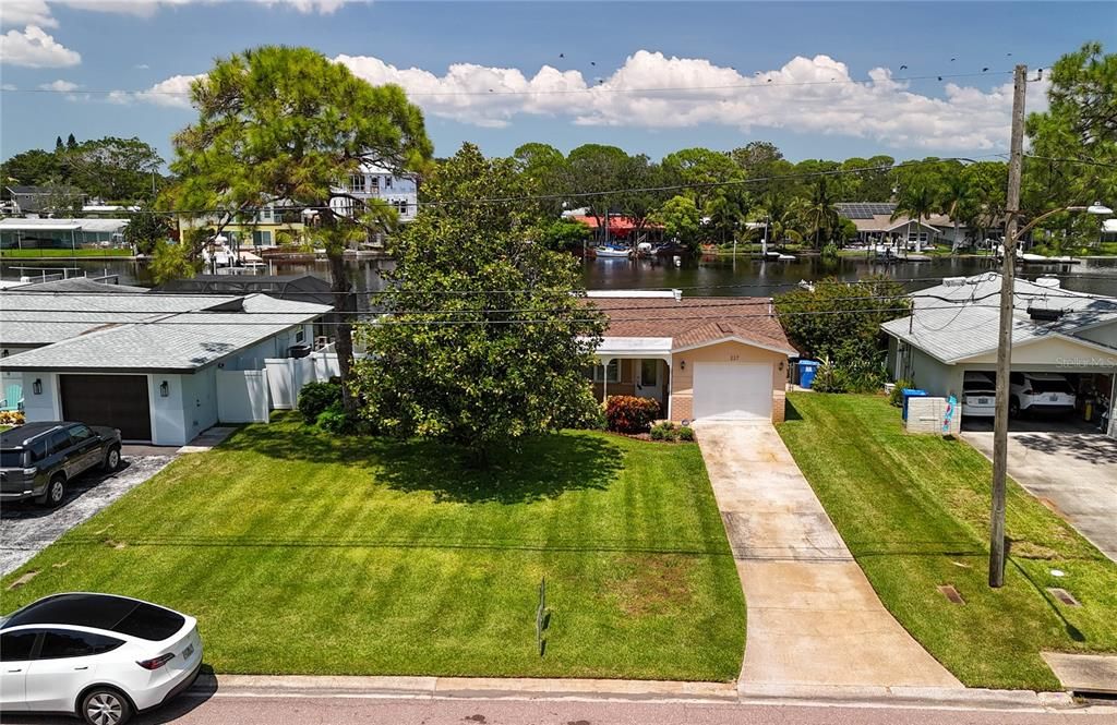 For Sale: $715,000 (2 beds, 2 baths, 1678 Square Feet)