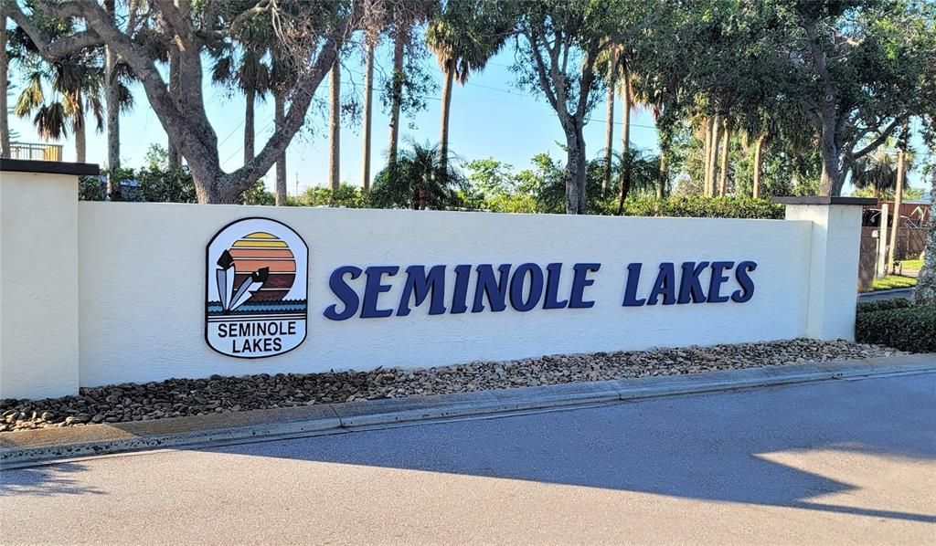 Welcome home to Seminole Lakes!