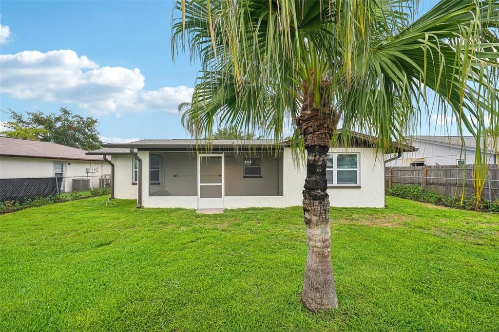 For Sale: $299,900 (3 beds, 2 baths, 1329 Square Feet)