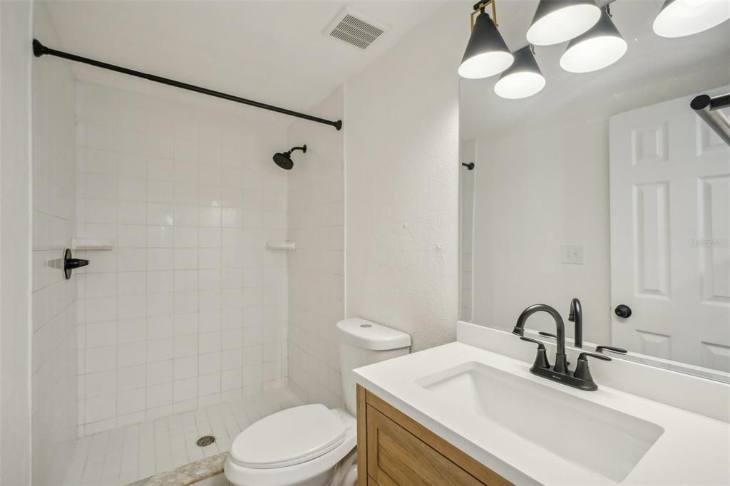 For Sale: $299,900 (3 beds, 2 baths, 1329 Square Feet)