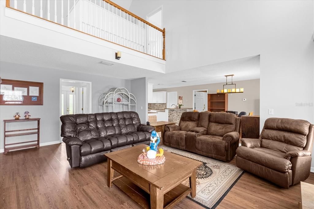 For Sale: $549,900 (3 beds, 2 baths, 2408 Square Feet)