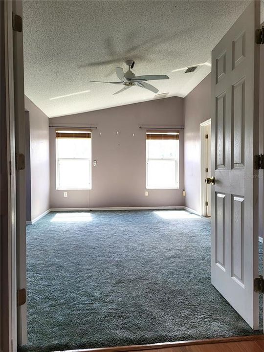 For Rent: $3,400 (3 beds, 2 baths, 1892 Square Feet)