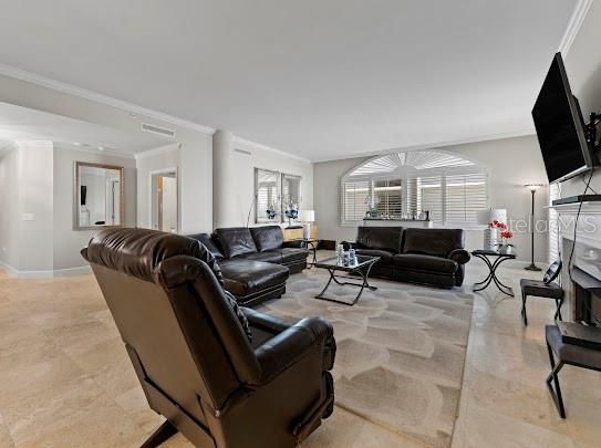 For Sale: $1,995,000 (3 beds, 4 baths, 3102 Square Feet)