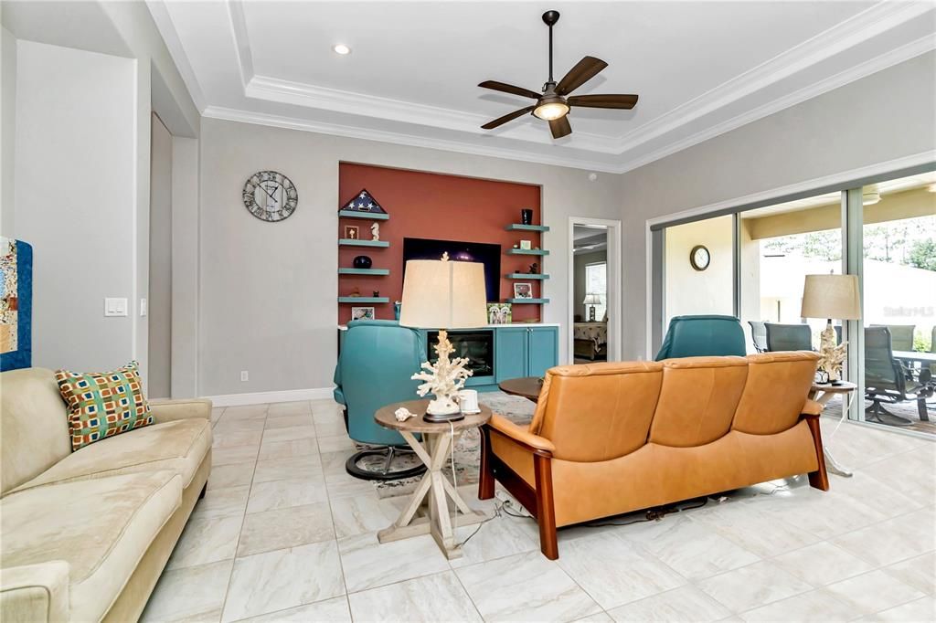 For Sale: $399,500 (3 beds, 2 baths, 1801 Square Feet)