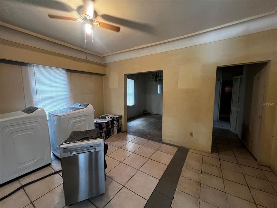 For Sale: $189,000 (3 beds, 1 baths, 1087 Square Feet)