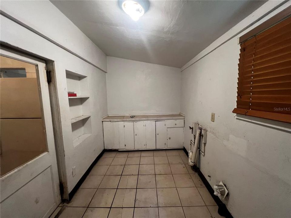 For Sale: $189,000 (3 beds, 1 baths, 1087 Square Feet)
