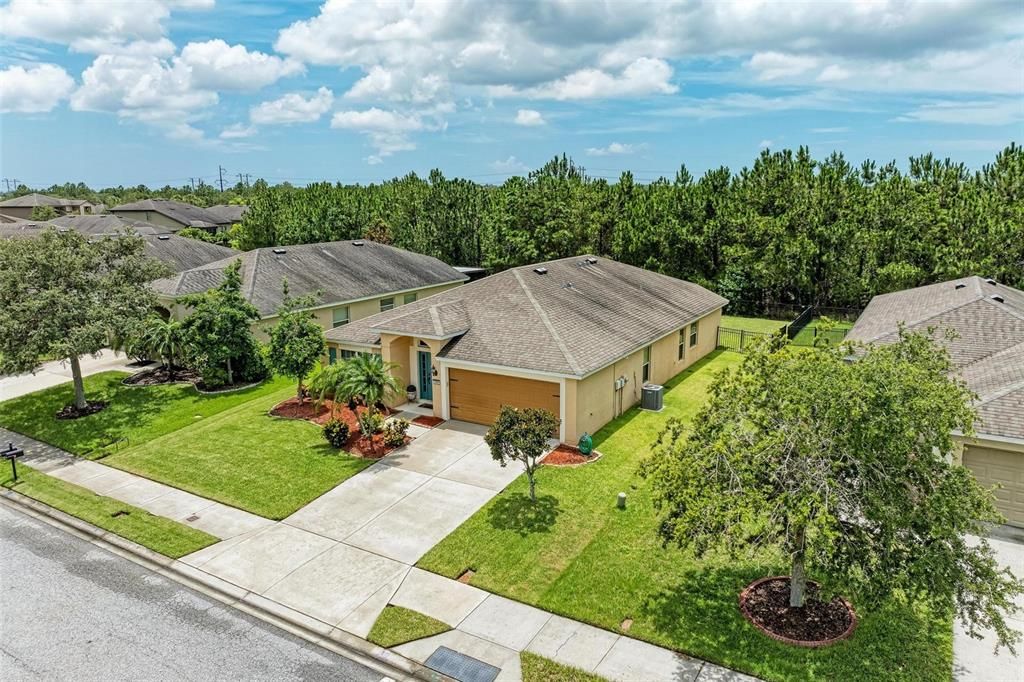 For Sale: $400,000 (3 beds, 2 baths, 1807 Square Feet)