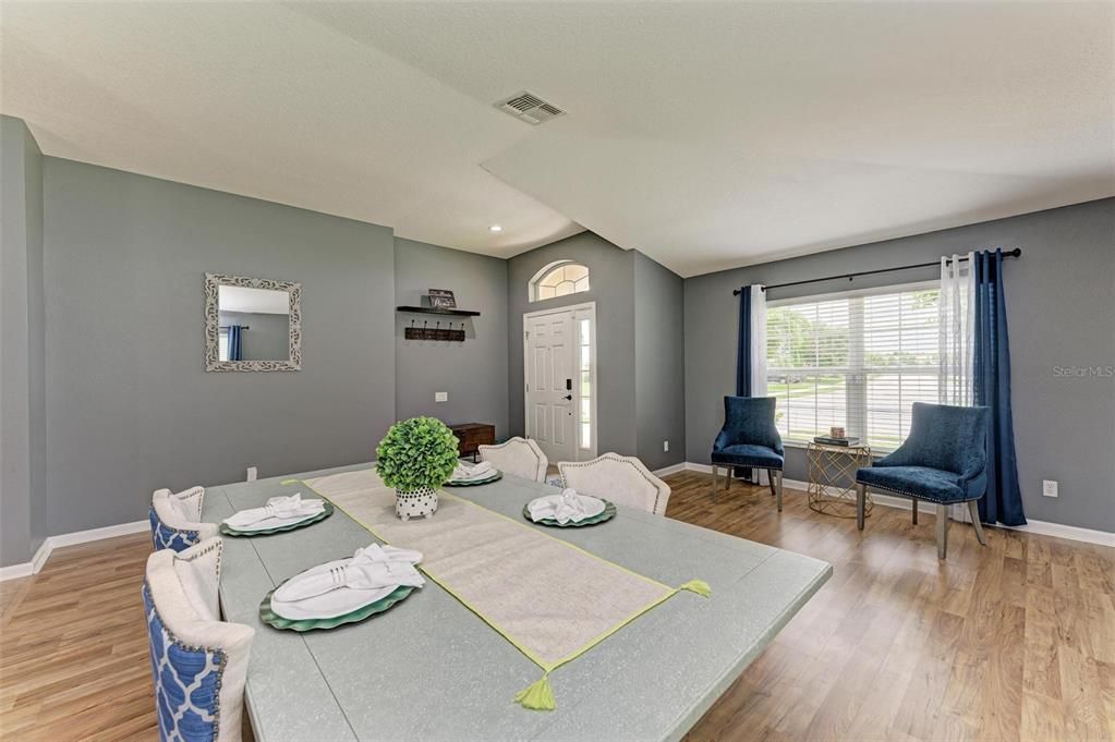 Active With Contract: $385,000 (3 beds, 2 baths, 1807 Square Feet)