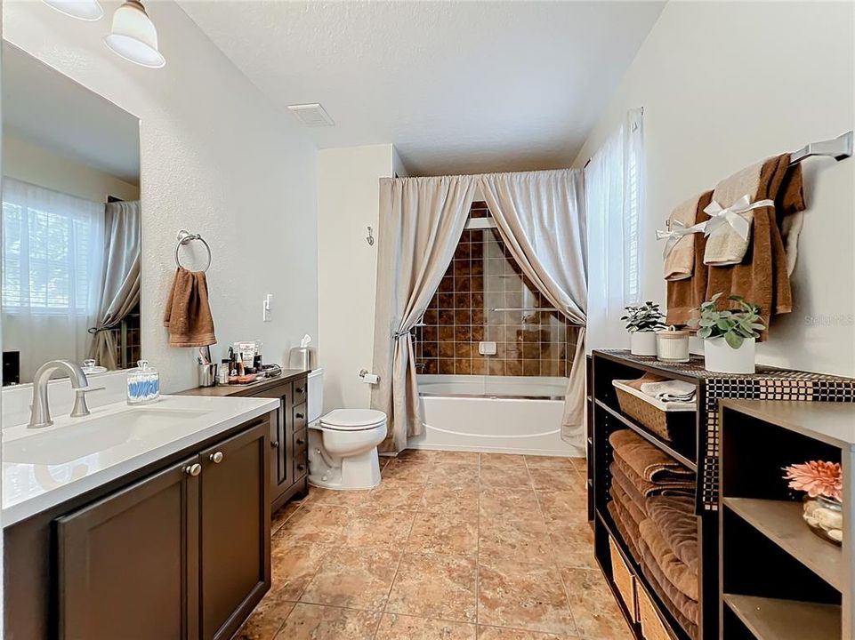 For Sale: $410,000 (3 beds, 2 baths, 1744 Square Feet)