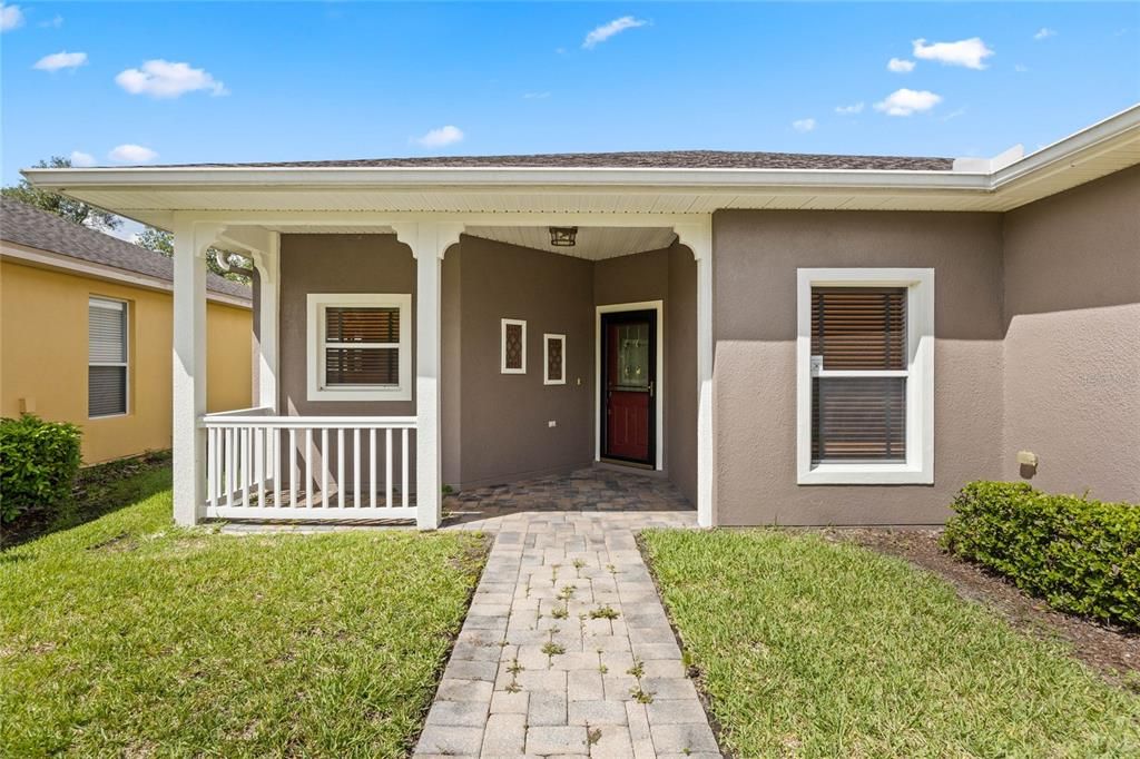 For Sale: $300,000 (2 beds, 2 baths, 1467 Square Feet)