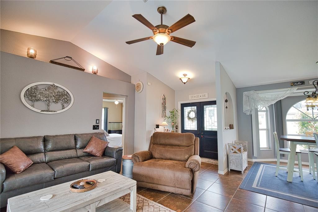 For Sale: $459,900 (3 beds, 2 baths, 1452 Square Feet)