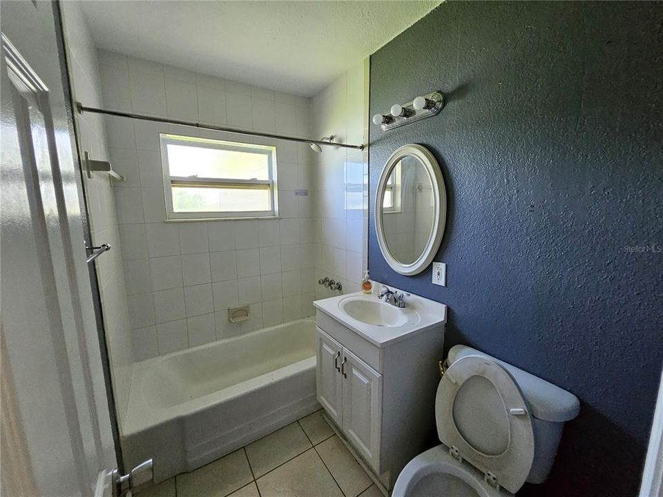出租: $2,200 (3 贝兹, 2 浴室, 1424 平方英尺)