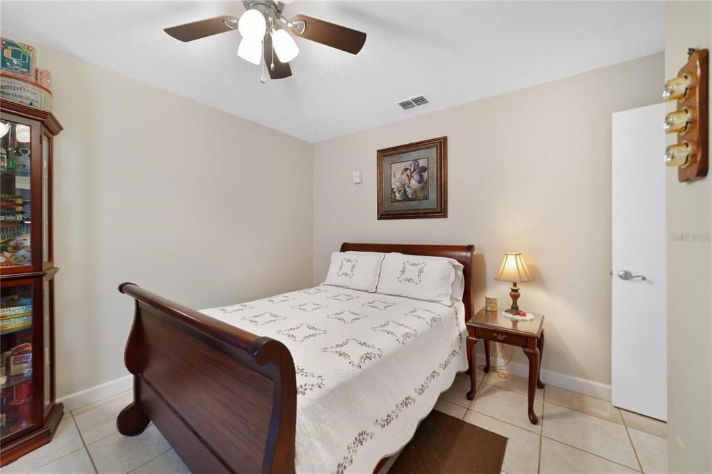 For Sale: $276,500 (2 beds, 2 baths, 1176 Square Feet)