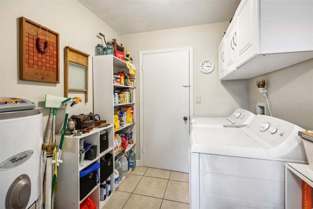 For Sale: $276,500 (2 beds, 2 baths, 1176 Square Feet)