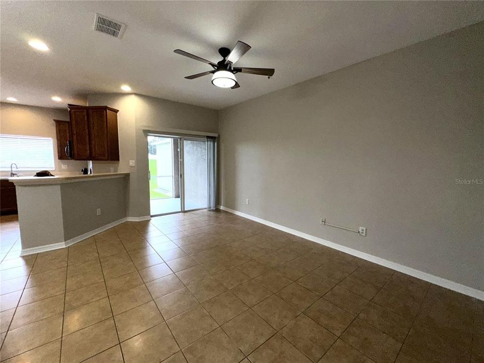 For Rent: $2,500 (3 beds, 2 baths, 1575 Square Feet)