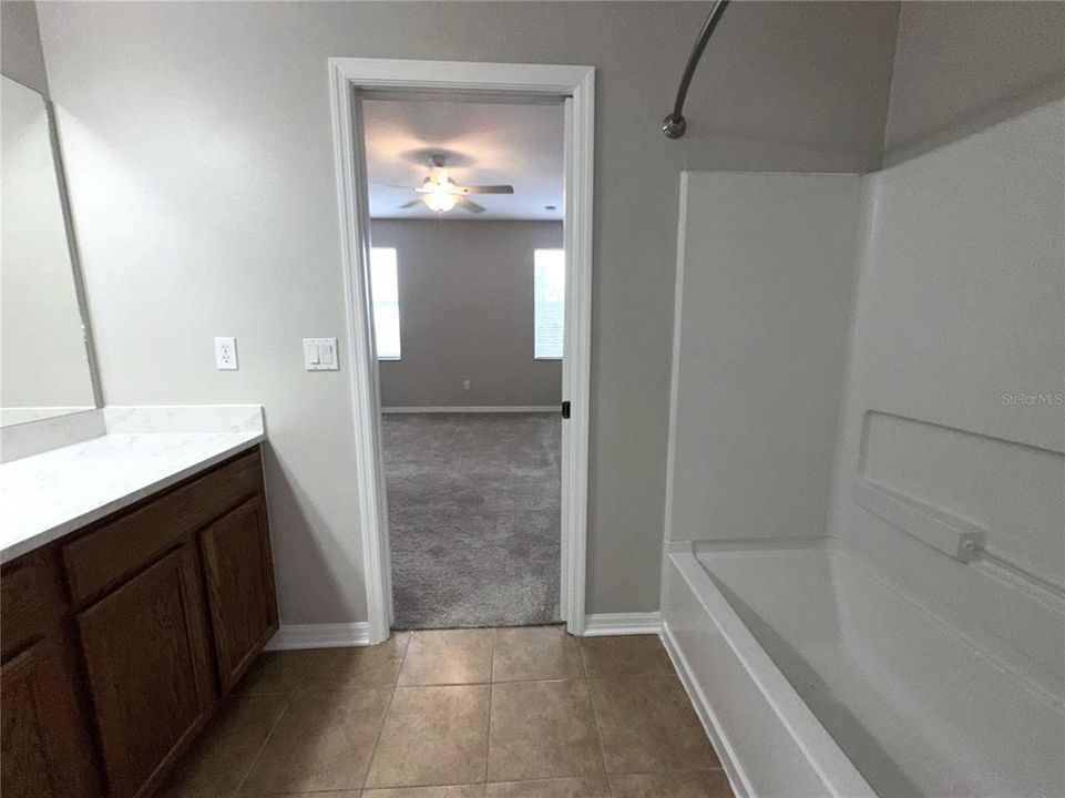 For Rent: $2,500 (3 beds, 2 baths, 1575 Square Feet)