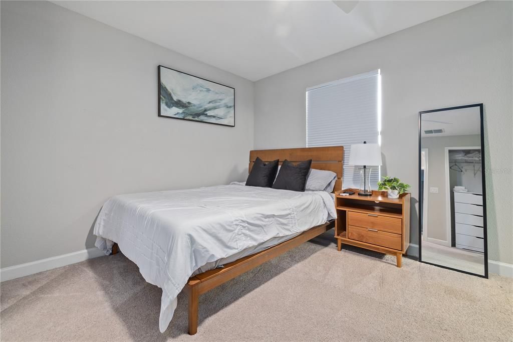 Active With Contract: $2,150 (2 beds, 2 baths, 1394 Square Feet)