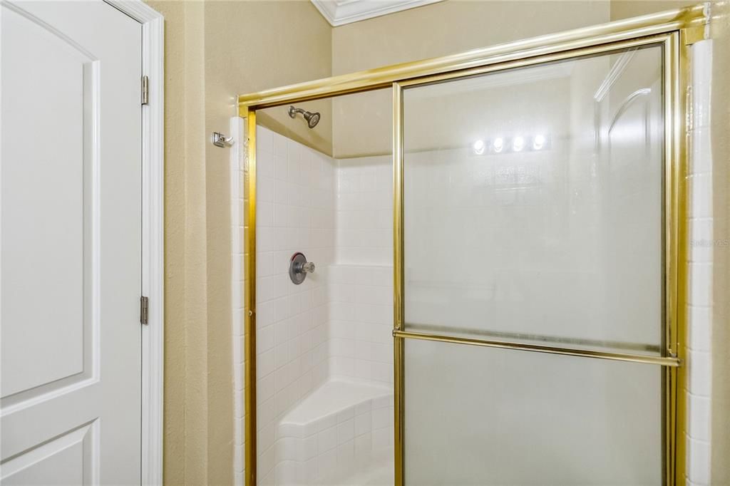 待售: $215,000 (2 贝兹, 2 浴室, 1129 平方英尺)