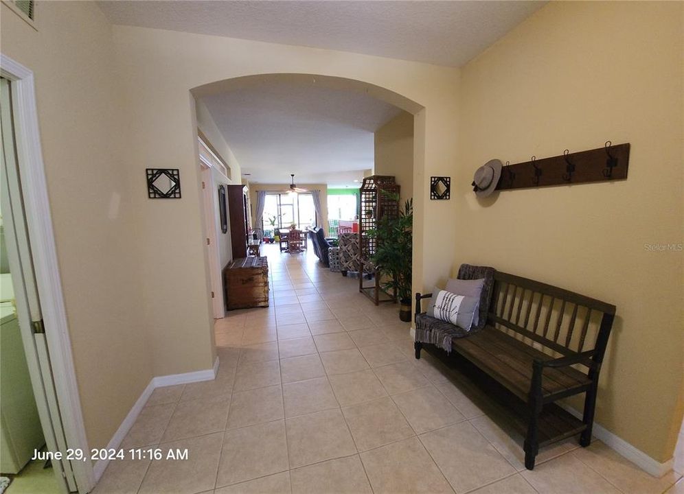 For Rent: $2,675 (4 beds, 2 baths, 2102 Square Feet)