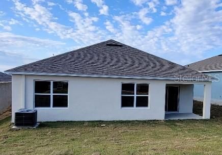 For Rent: $2,200 (4 beds, 2 baths, 1828 Square Feet)