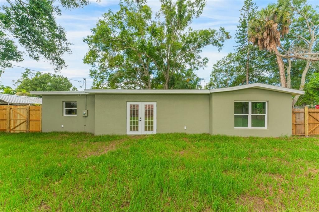 For Sale: $480,000 (3 beds, 2 baths, 1573 Square Feet)