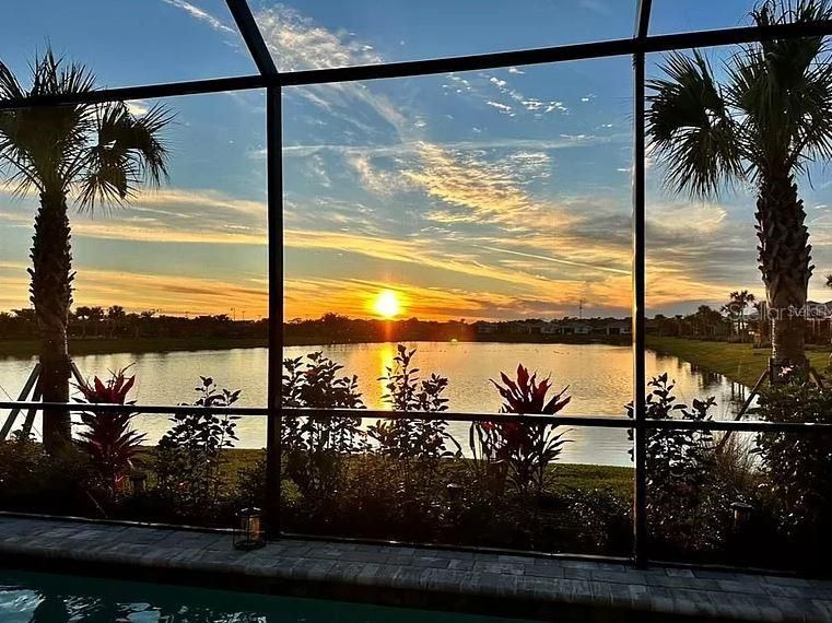 Great sunset views from the pool!