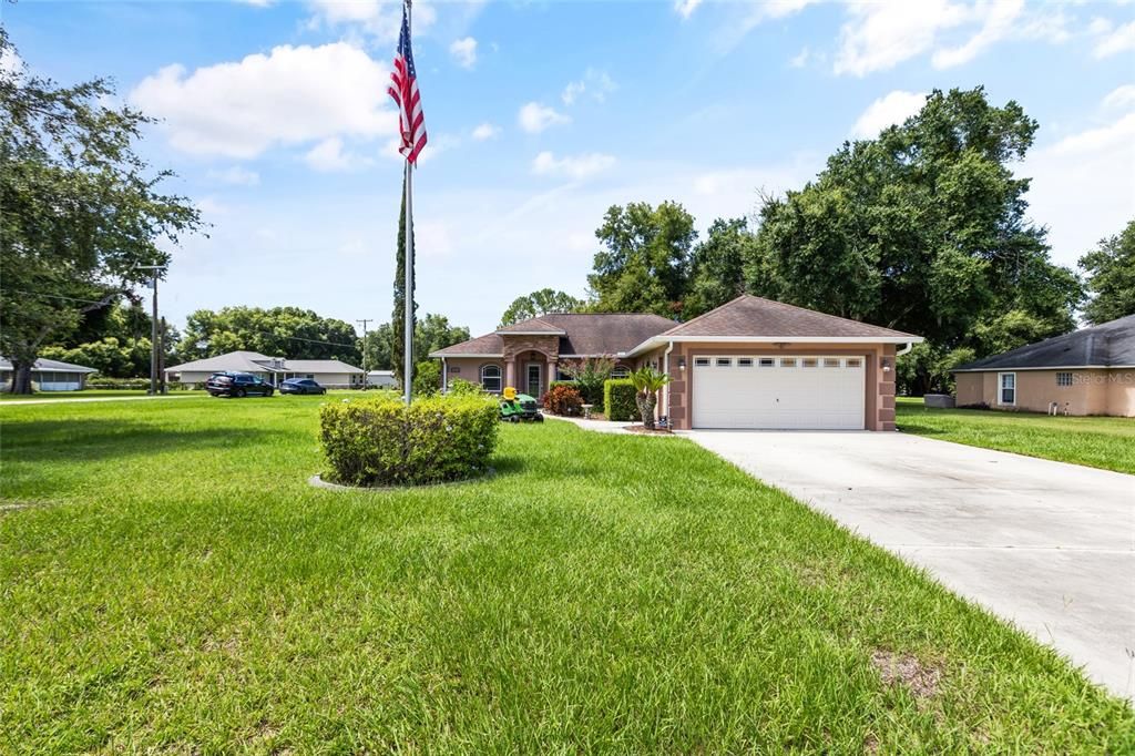 For Sale: $379,900 (3 beds, 2 baths, 1693 Square Feet)