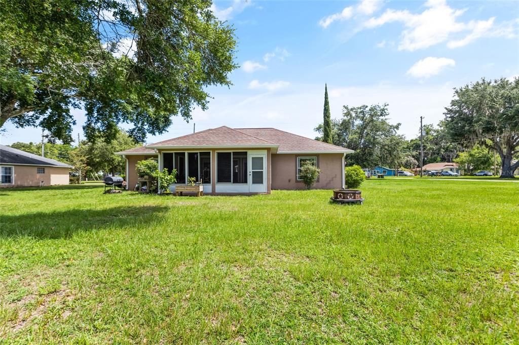For Sale: $379,900 (3 beds, 2 baths, 1693 Square Feet)