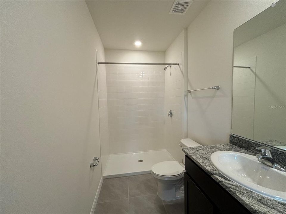 For Rent: $2,200 (3 beds, 2 baths, 1673 Square Feet)