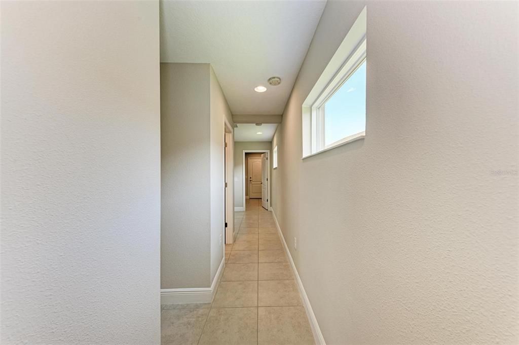 For Sale: $349,000 (2 beds, 2 baths, 1258 Square Feet)