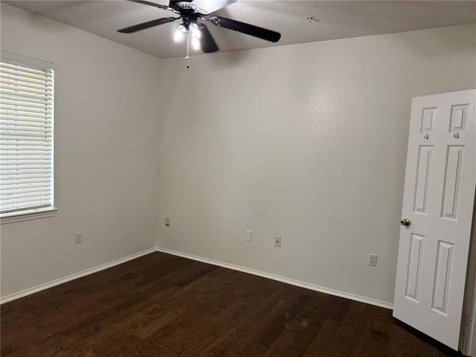 For Sale: $166,000 (1 beds, 1 baths, 674 Square Feet)