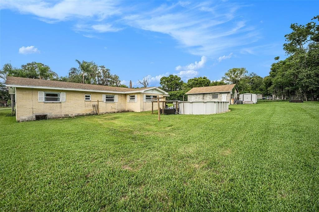 For Sale: $394,000 (3 beds, 2 baths, 1716 Square Feet)