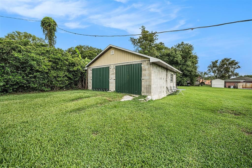 For Sale: $394,000 (3 beds, 2 baths, 1716 Square Feet)