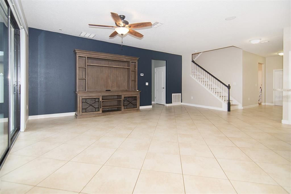 Active With Contract: $3,500 (4 beds, 3 baths, 2541 Square Feet)