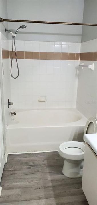 For Rent: $1,400 (1 beds, 1 baths, 734 Square Feet)