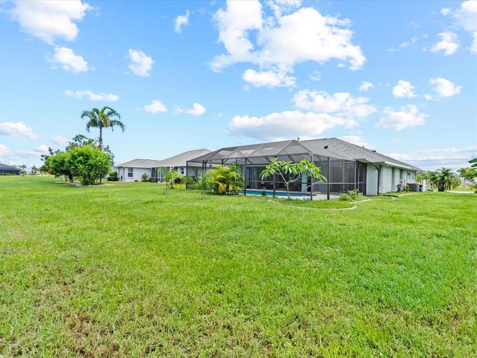 For Sale: $385,000 (3 beds, 2 baths, 1581 Square Feet)