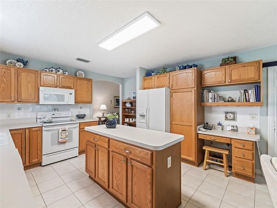 For Sale: $379,900 (3 beds, 2 baths, 1810 Square Feet)