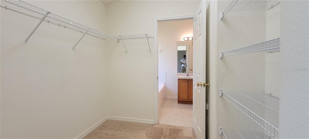 For Sale: $315,000 (2 beds, 1 baths, 1271 Square Feet)