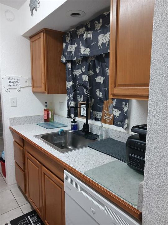 Activo con contrato: $245,900 (3 camas, 1 baños, 1136 Pies cuadrados)