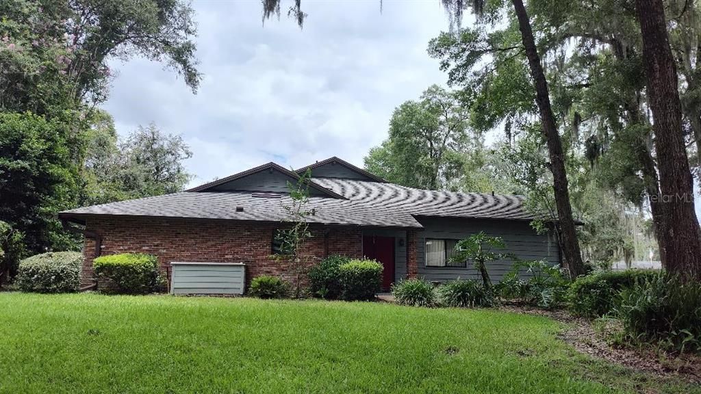 Active With Contract: $239,000 (3 beds, 2 baths, 1499 Square Feet)