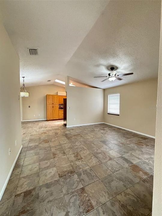 For Rent: $3,000 (3 beds, 2 baths, 1153 Square Feet)